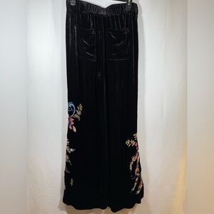 Johnny Was Luxurious Embroiderd Black Velvet Trousers Size Small Peacock